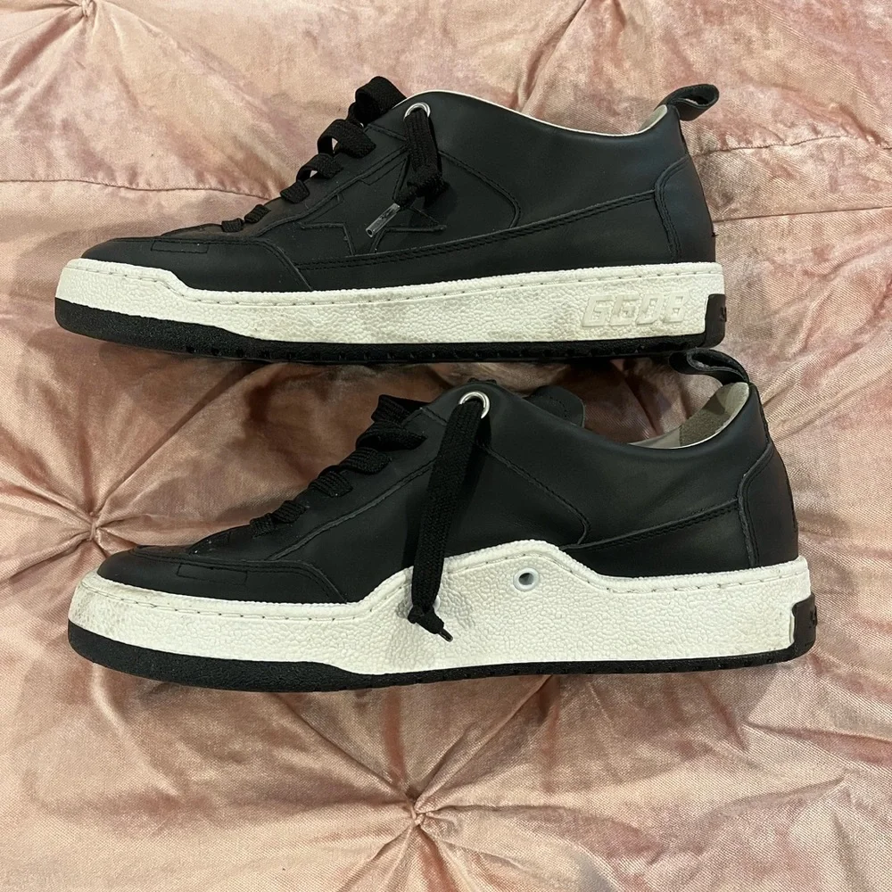 Golden Goose black leather Yeah Sneakers. - Picture 5 of 10